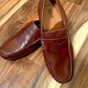 NWOT Men’s size 11 Mahogany Cort Penny loafer